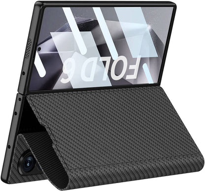 Galaxy Z Fold 6 Kılıf Karbon Fiber Tasarımlı Magnetik Tokalı Kartlıklı Mnc Kıpta Zegna Kapak-Siyah