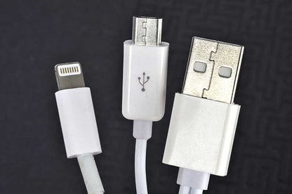 Rengareng Beyaz 2 Uçlu Lightning-Micro USB Kablo 1m