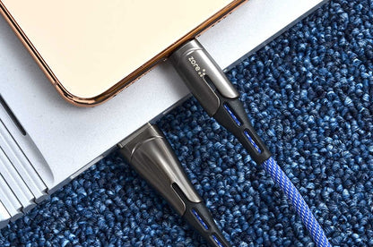 Rengareng Siyah Lightning Focus USB Kablo